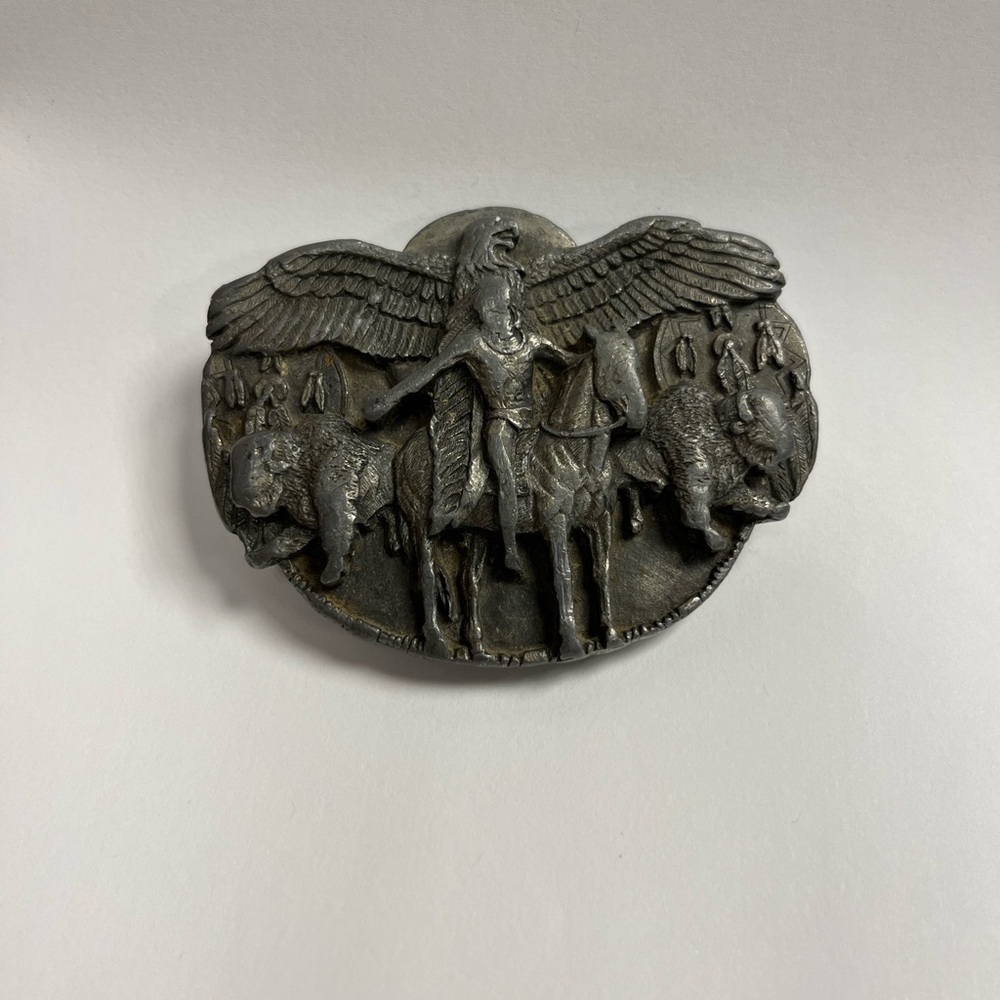 Vintage Siskiyou Native American horse buffalo eagle pewter belt buckle 1988